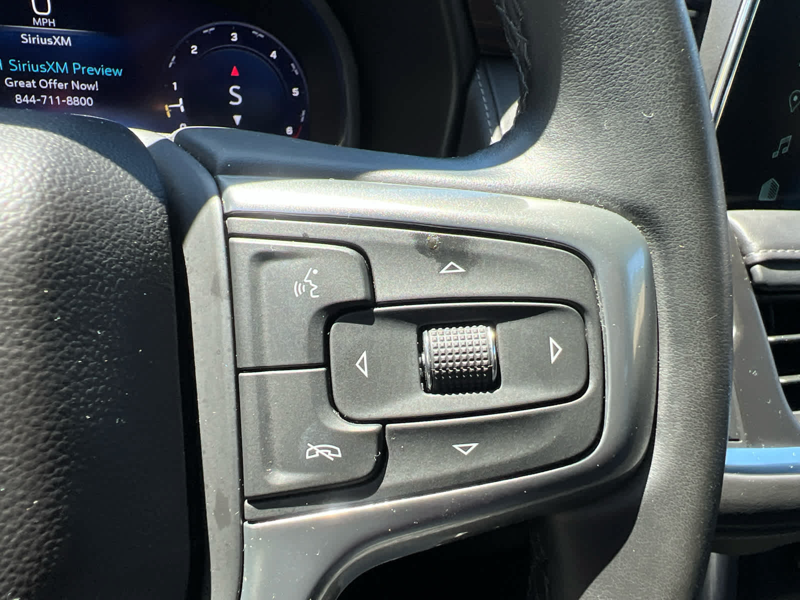 Used 2024 Chevrolet Tahoe LT AWD/4WD image 21