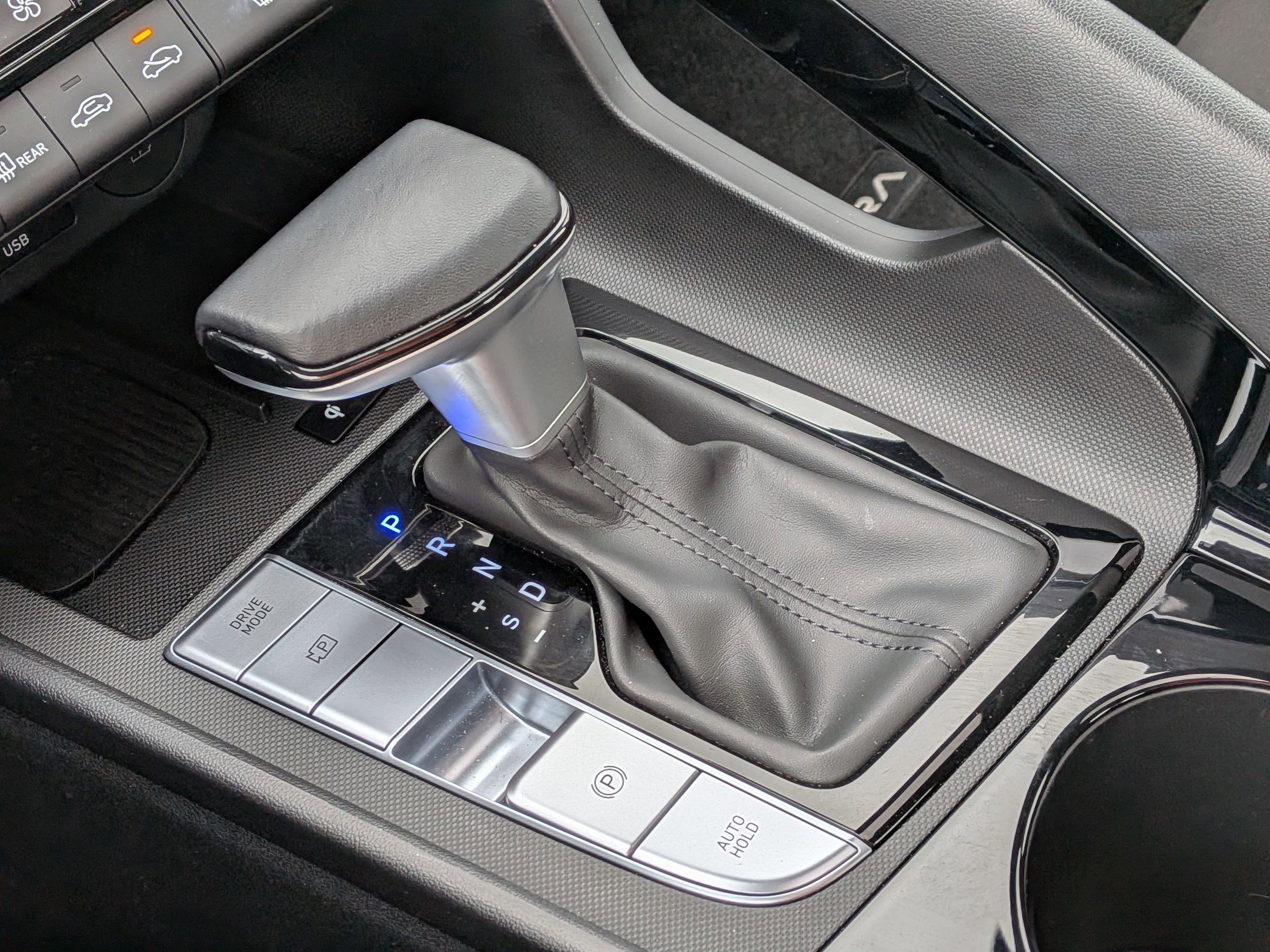 Used 2025 Hyundai Elantra SEL FWD image 24