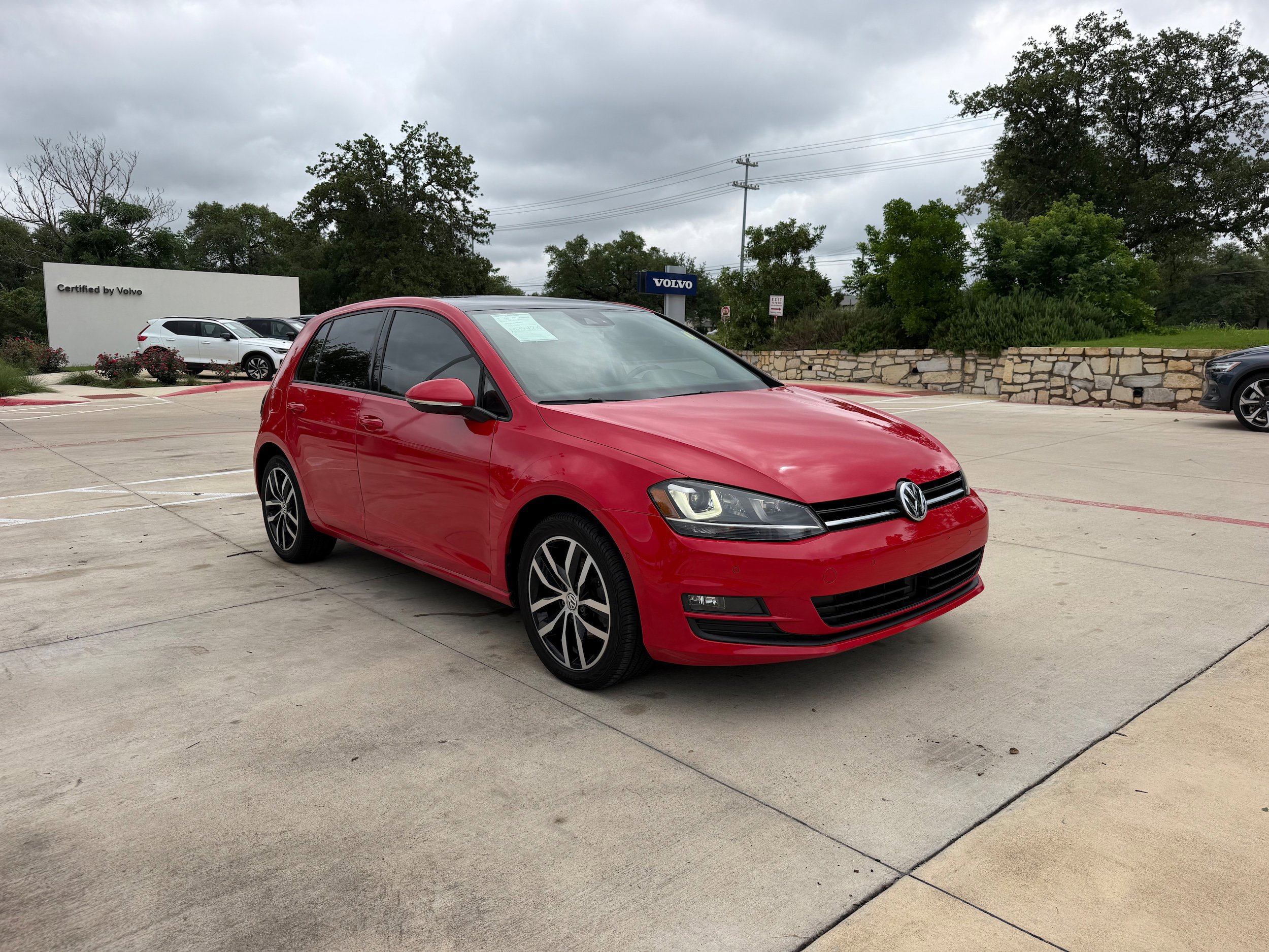 Used 2016 Volkswagen Golf SE w/ Lighting Package FWD image 7