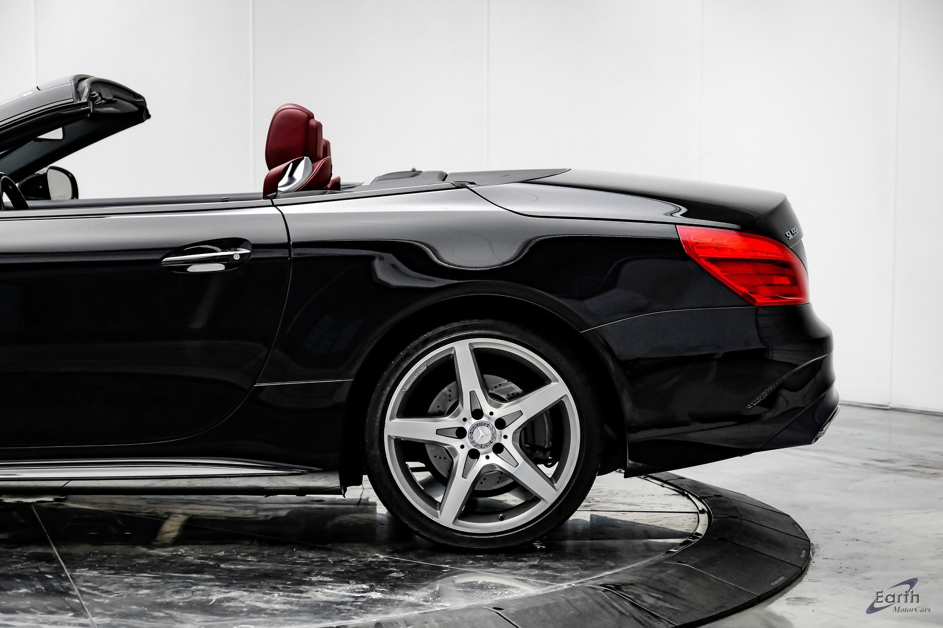 Used 2017 Mercedes-Benz SL 550 image 8