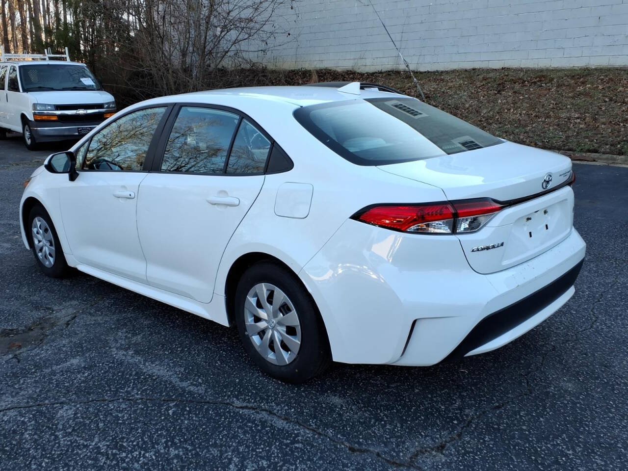 Used 2020 Toyota Corolla L FWD image 6