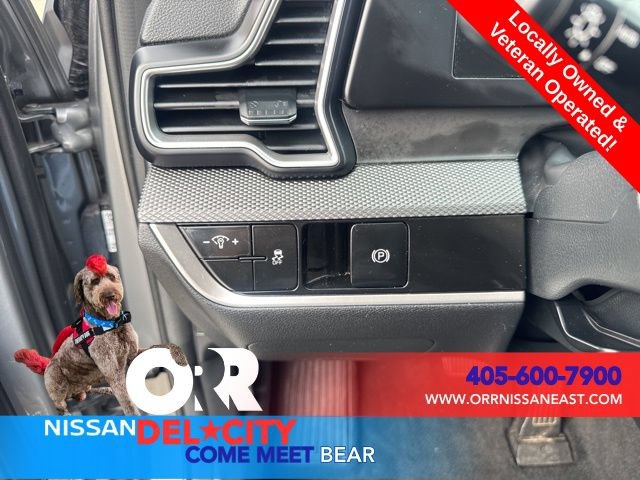 Used 2024 Kia Sportage LX FWD image 17
