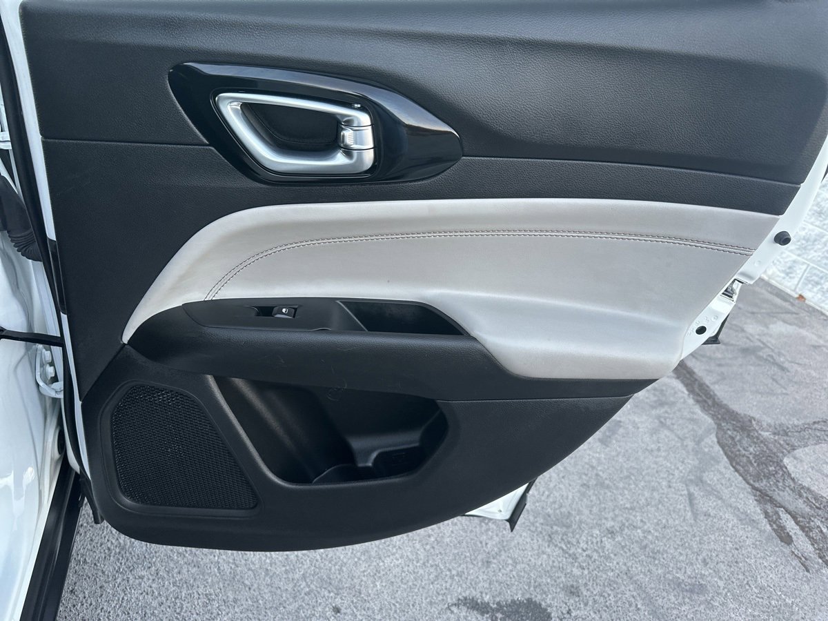 Used 2024 Jeep Compass Limited image 21