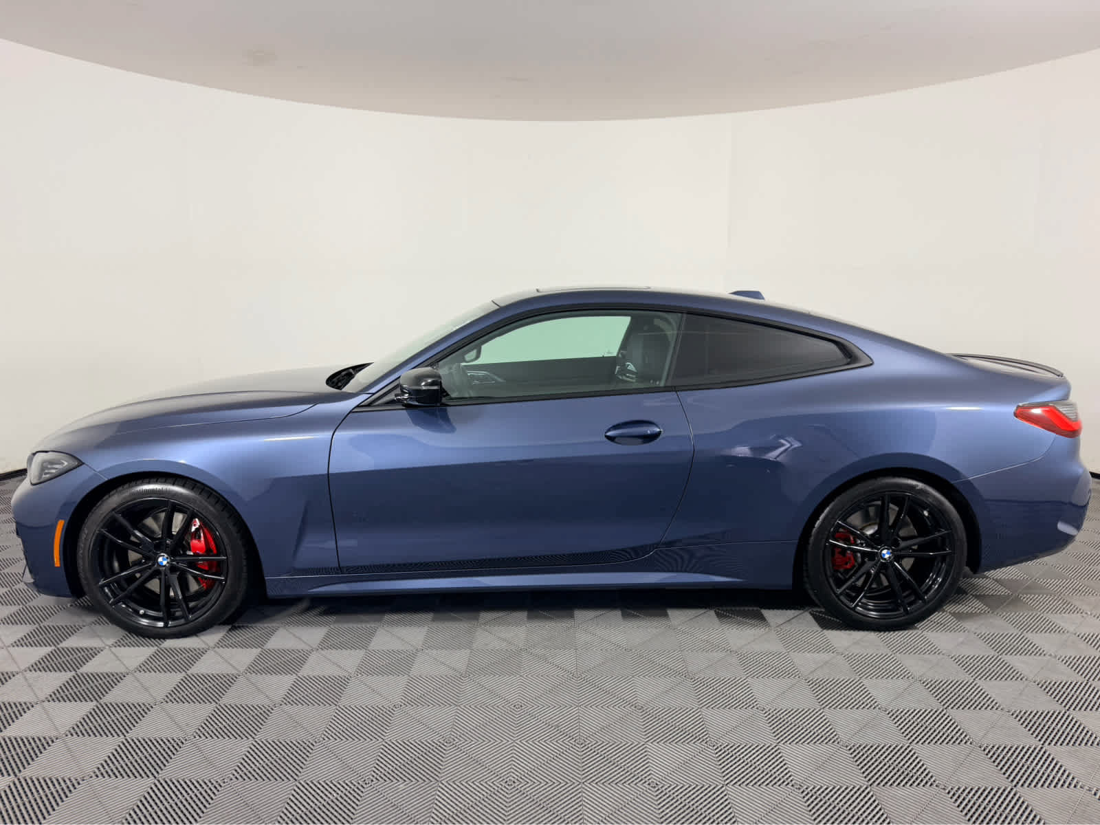 Used 2024 BMW M440i Coupe w/ Premium Package RWD image 5