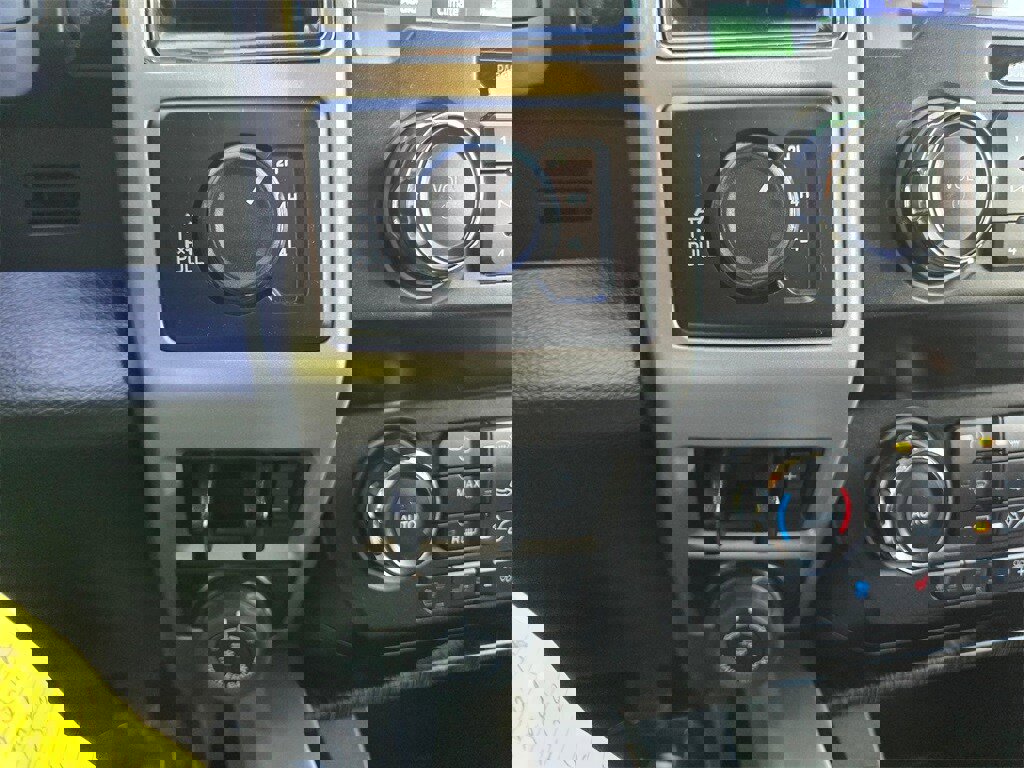 Used 2021 Ford F250 Lariat image 17