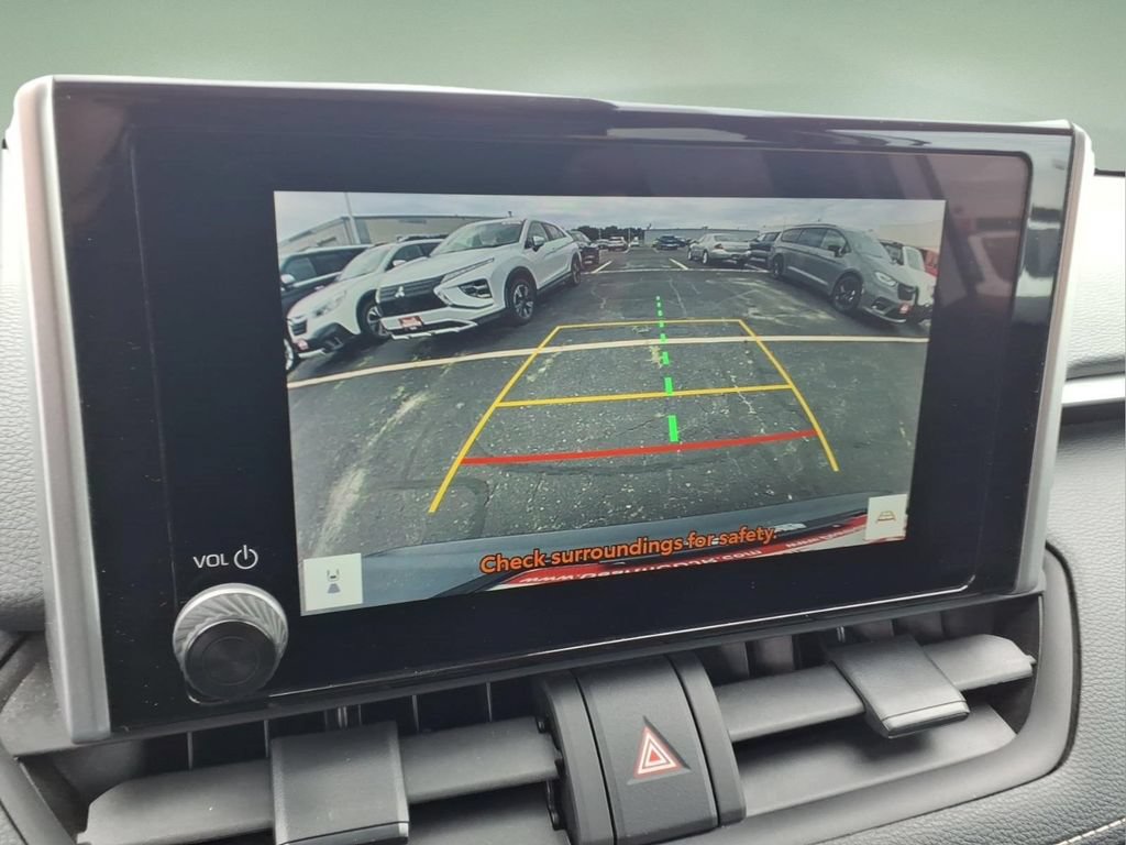 Used 2024 Toyota RAV4 XLE AWD/4WD image 8