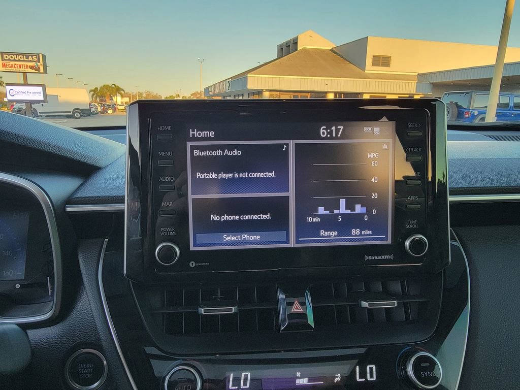 Used 2022 Toyota Corolla Cross XLE w/ Convenience Package image 19