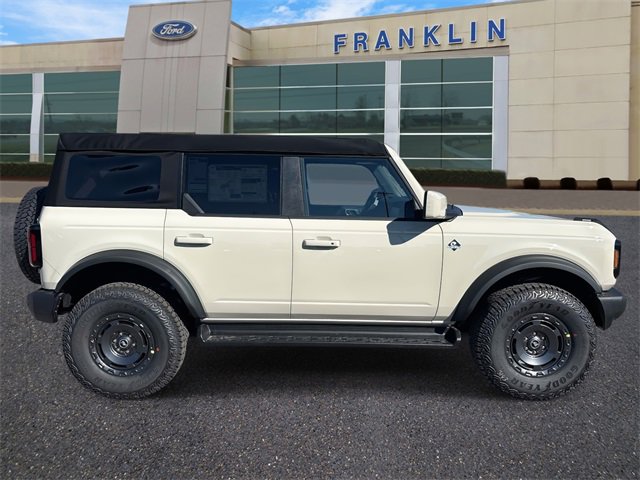 New 2025 Ford Bronco Outer Banks w/ Sasquatch Package image 8