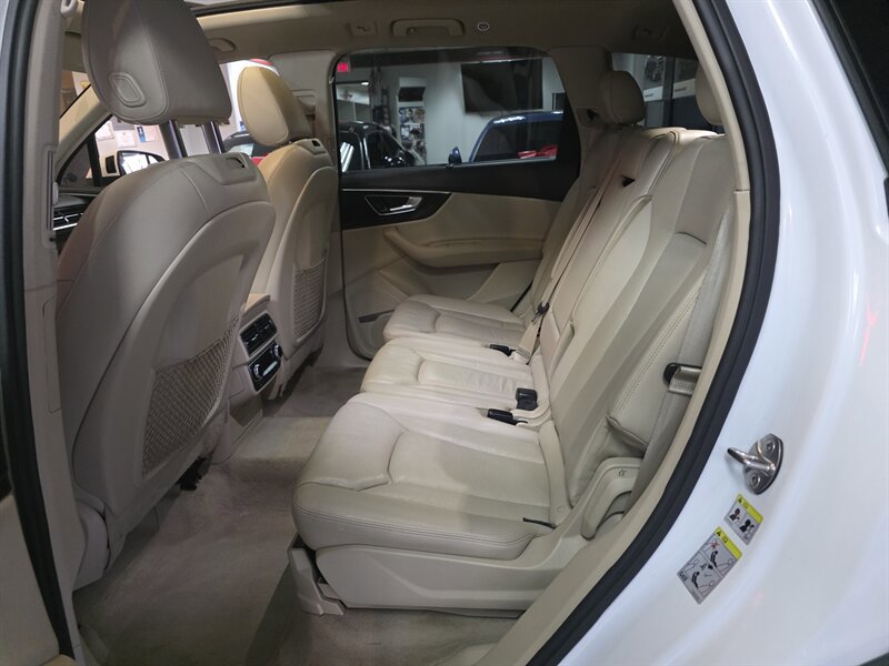 Used 2017 Audi Q7 3.0T Premium Plus w/ Premium Plus Package image 13