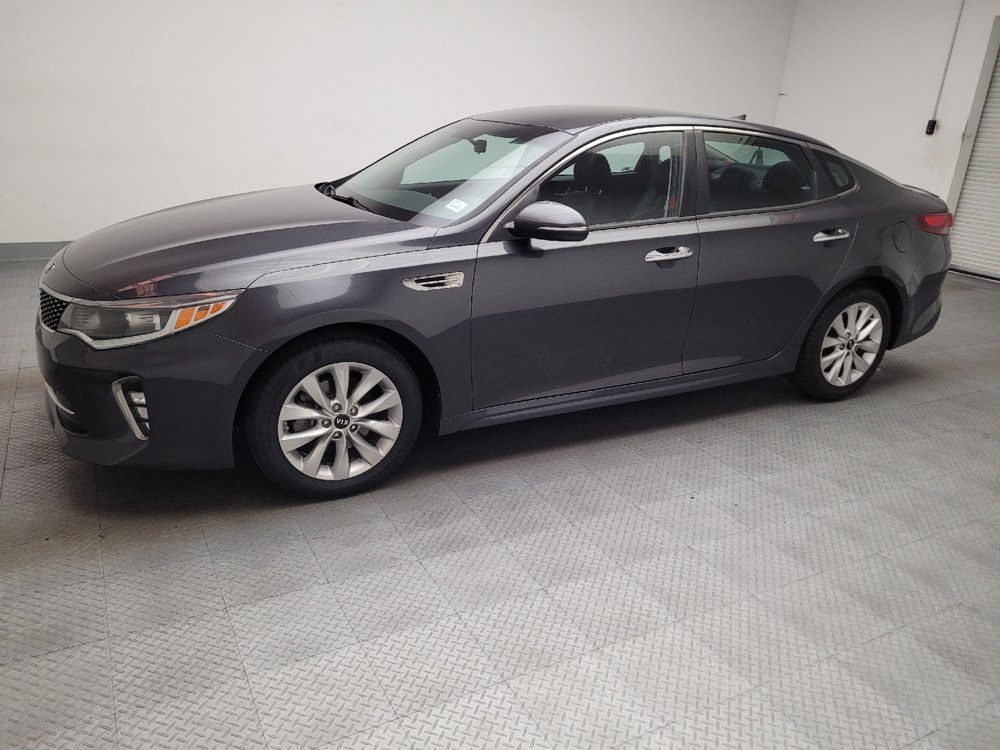 Used 2018 Kia Optima S FWD image 2