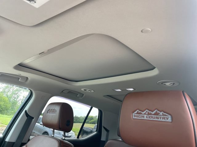 Used 2019 Chevrolet Traverse High Country w/ LPO, Cargo Package AWD/4WD image 27