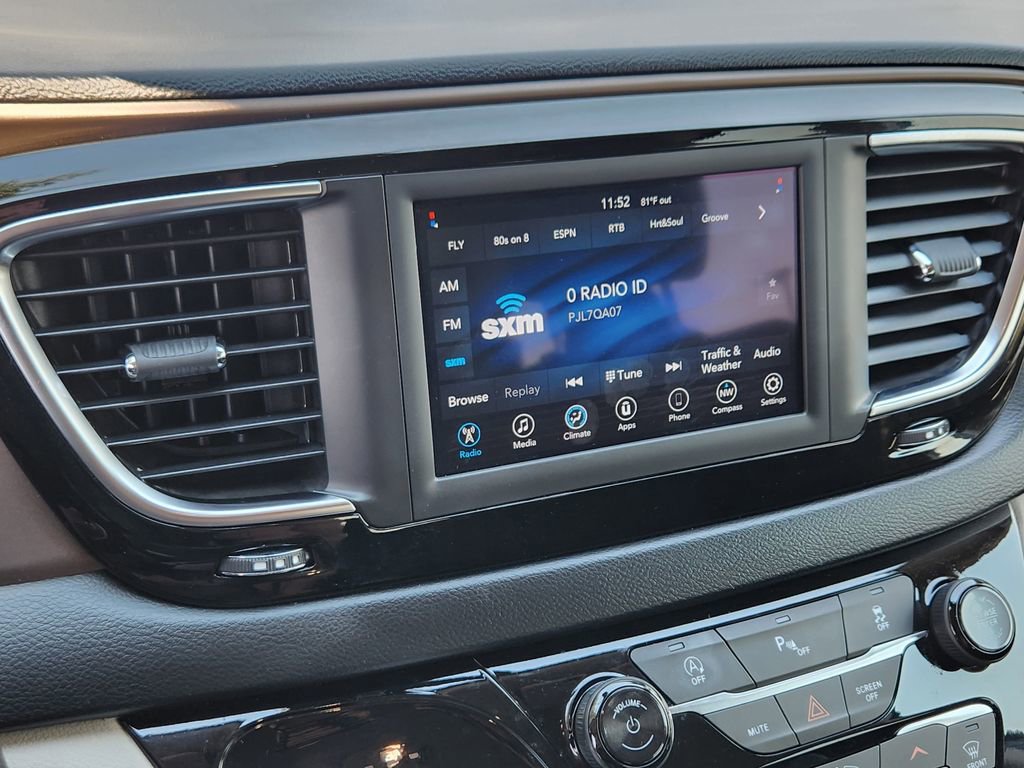 Used 2019 Chrysler Pacifica Touring image 12