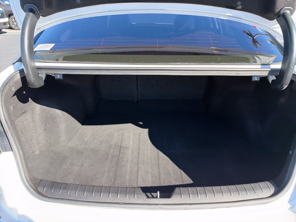 Used 2019 Kia Optima S w/ S Panoramic Sunroof Package FWD image 9