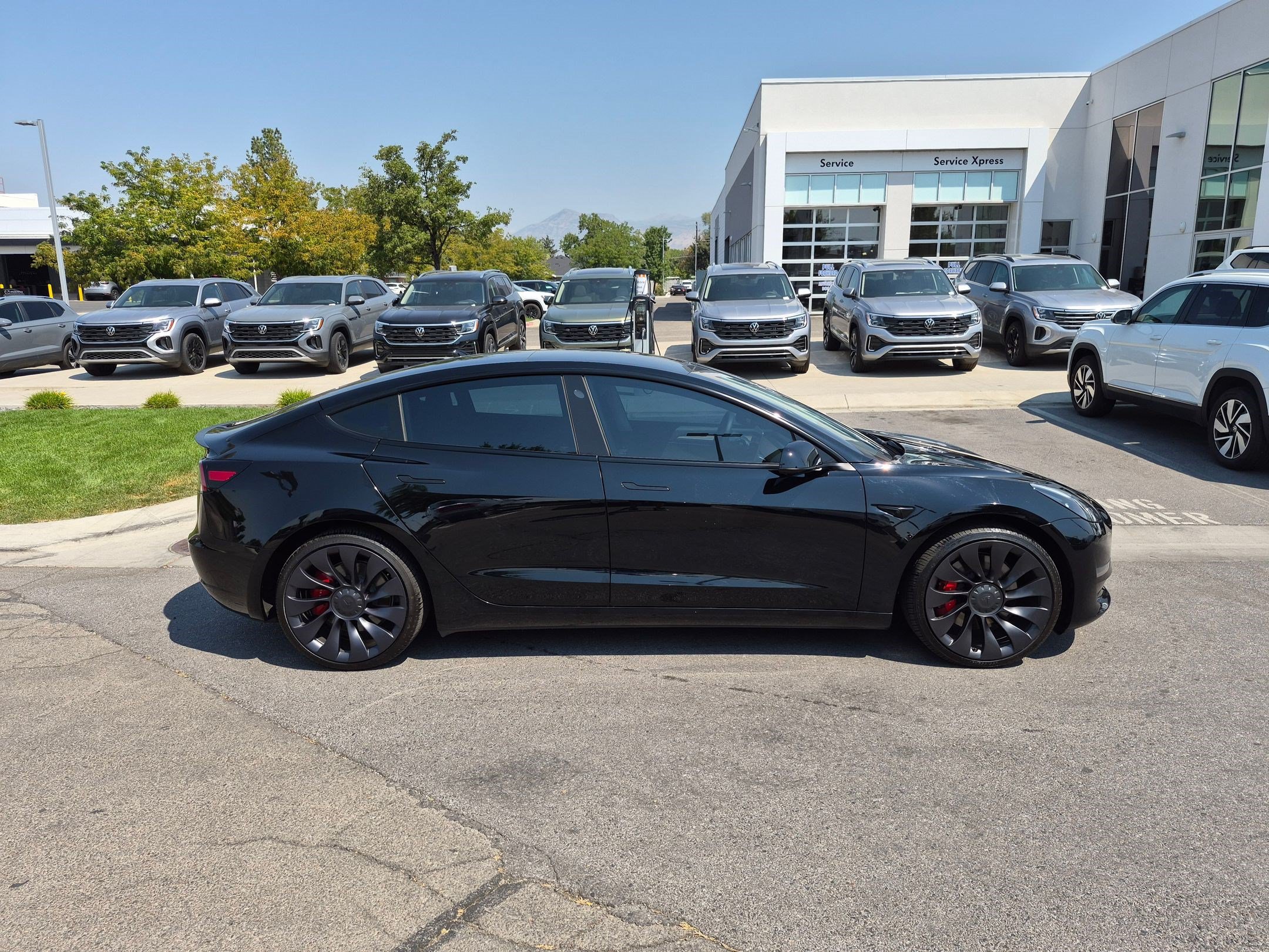 Used 2023 Tesla Model 3 Performance AWD/4WD image 2
