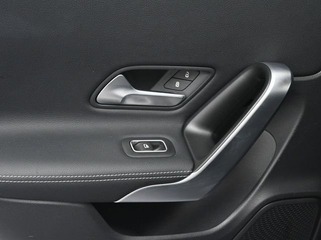 Used 2024 Mercedes-Benz CLA 250 image 23