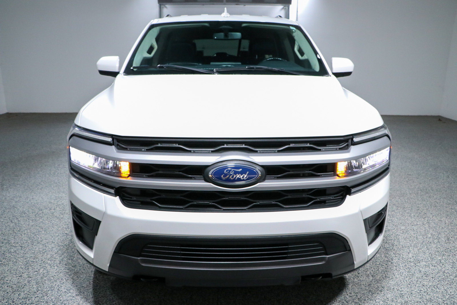 Used 2022 Ford Expedition Max XLT AWD/4WD image 4