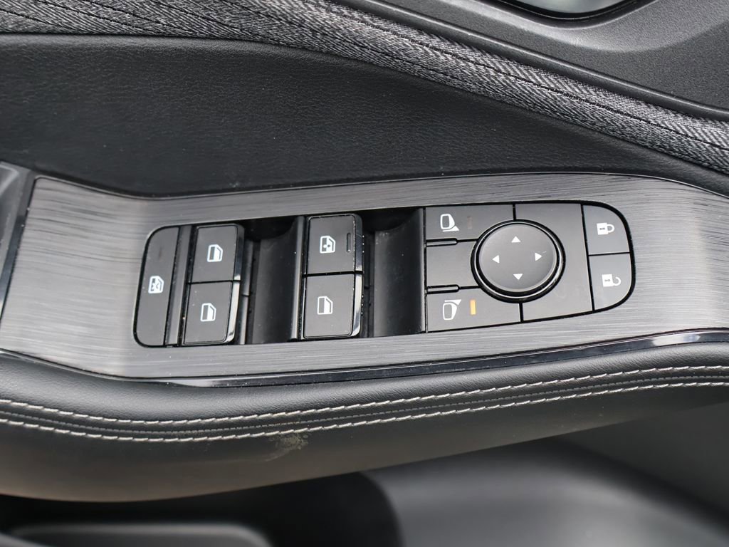 Used 2023 Nissan Rogue SV FWD image 36