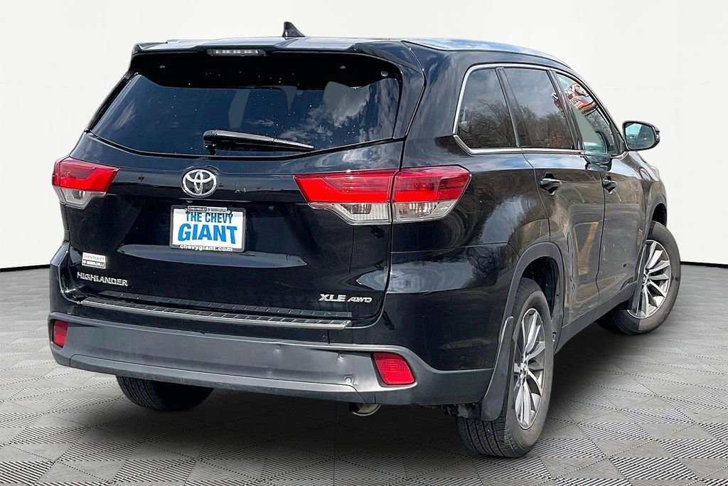 Used 2019 Toyota Highlander XLE AWD/4WD image 7