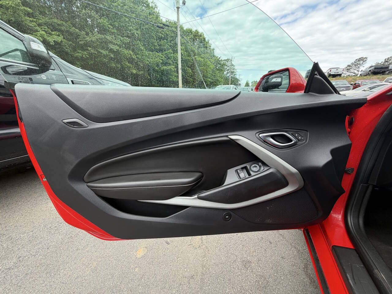 Used 2016 Chevrolet Camaro LT RWD image 15