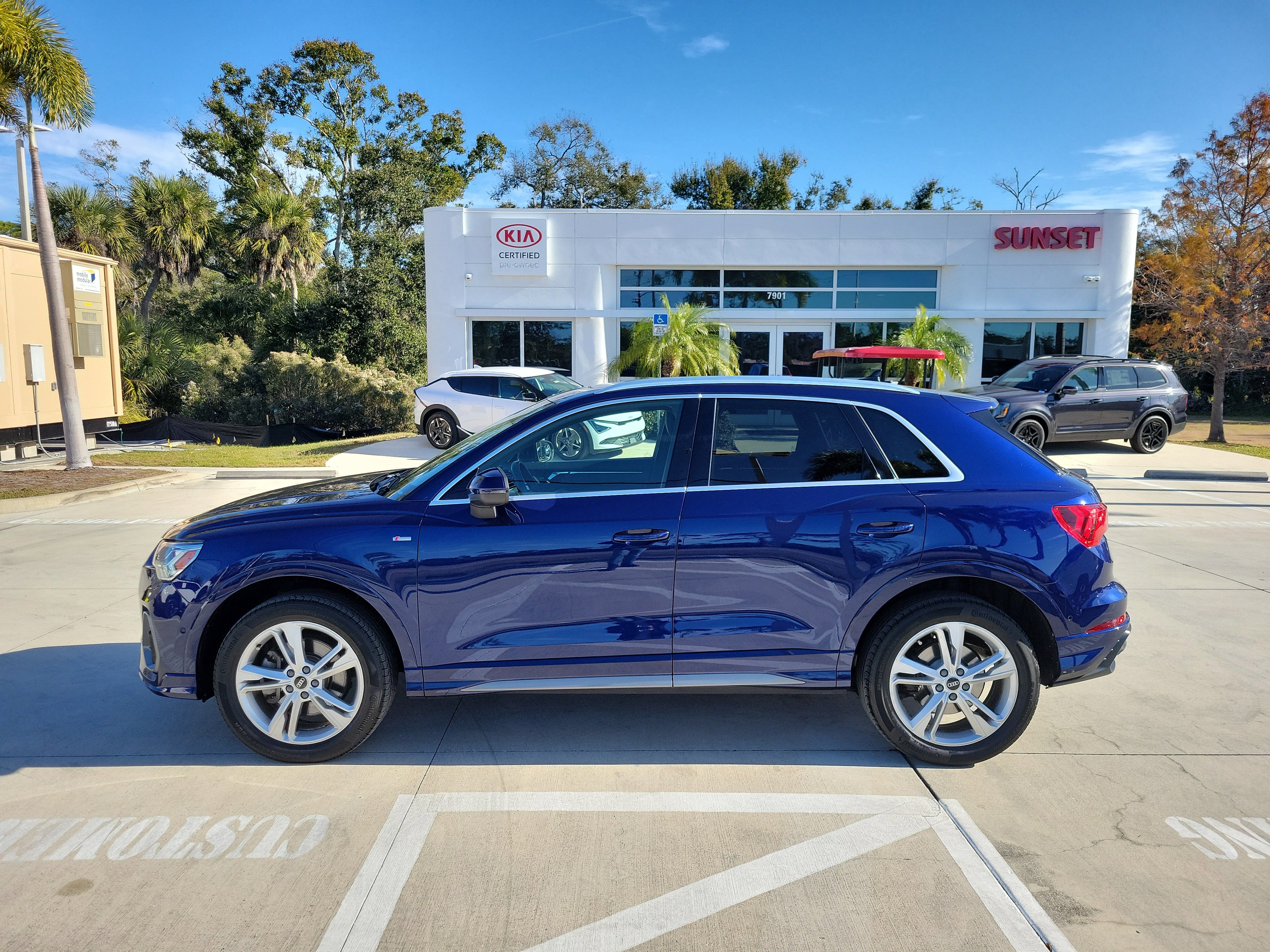 Used 2021 Audi Q3 2.0T Premium Plus w/ Premium Plus Package image 7