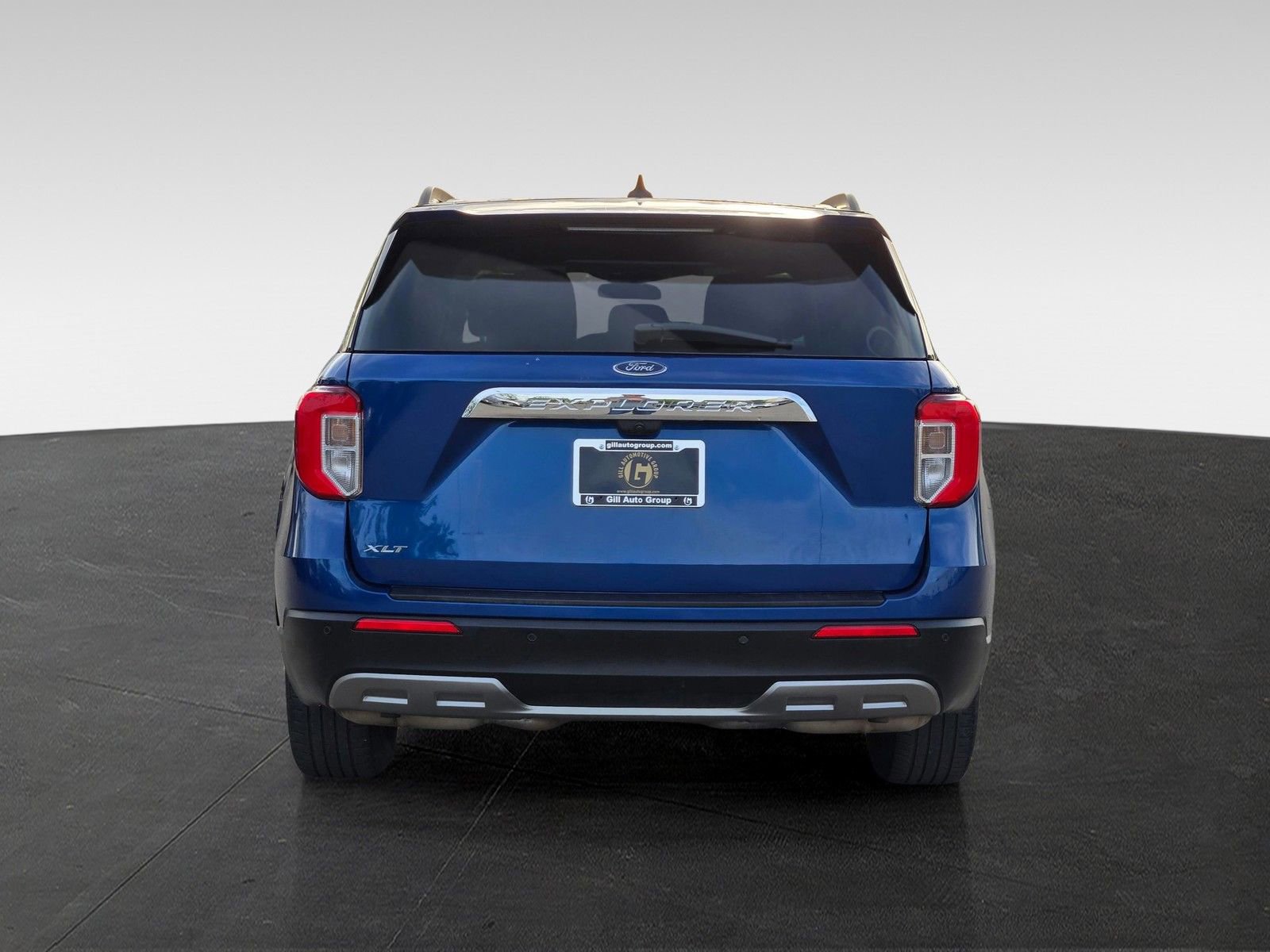 Used 2023 Ford Explorer XLT w/ Equipment Group 202A image 5