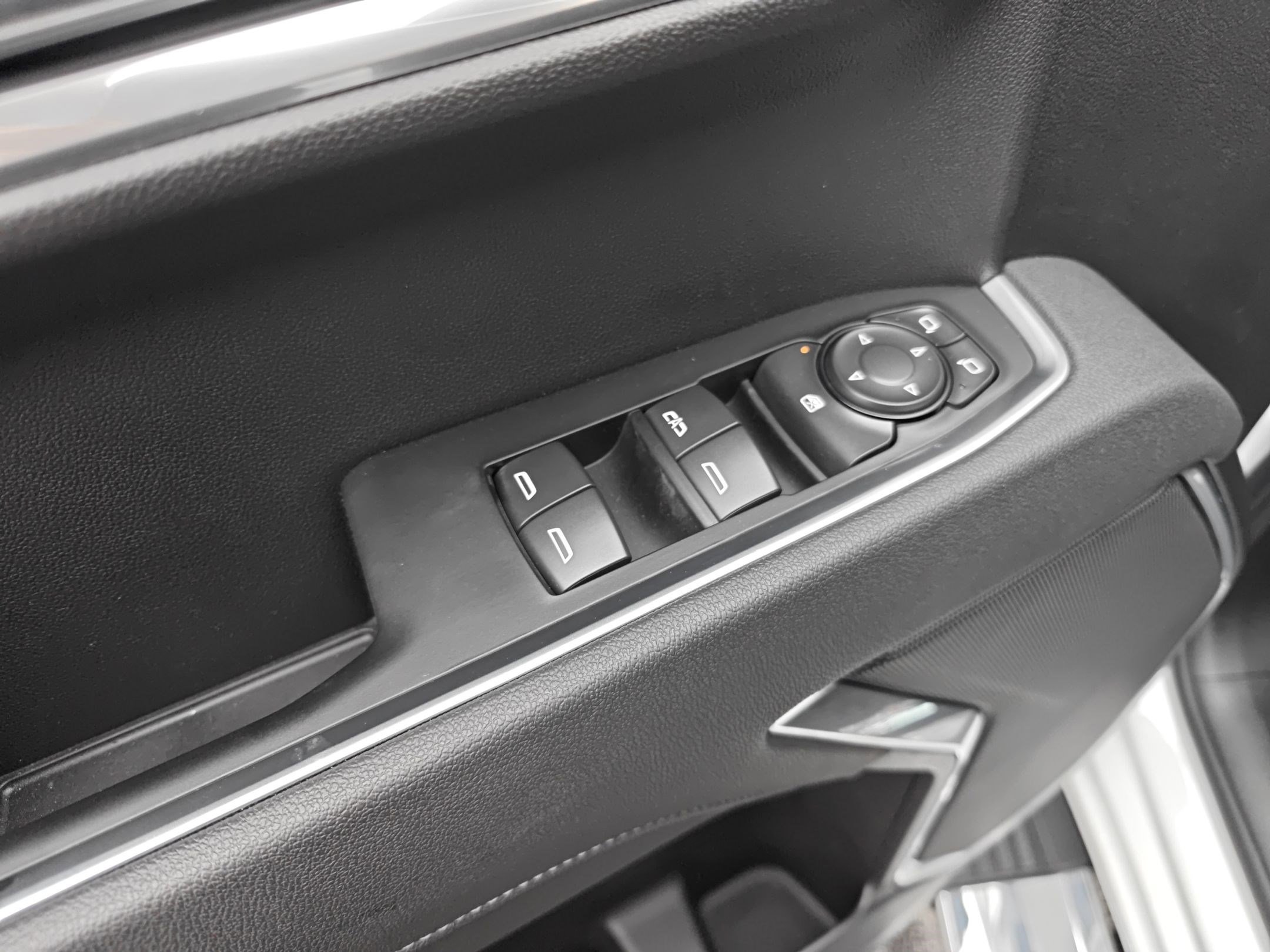 Certified 2026 Chevrolet Silverado 1500 LT AWD/4WD image 13