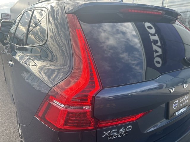 Certified 2025 Volvo XC60 B5 Plus image 10