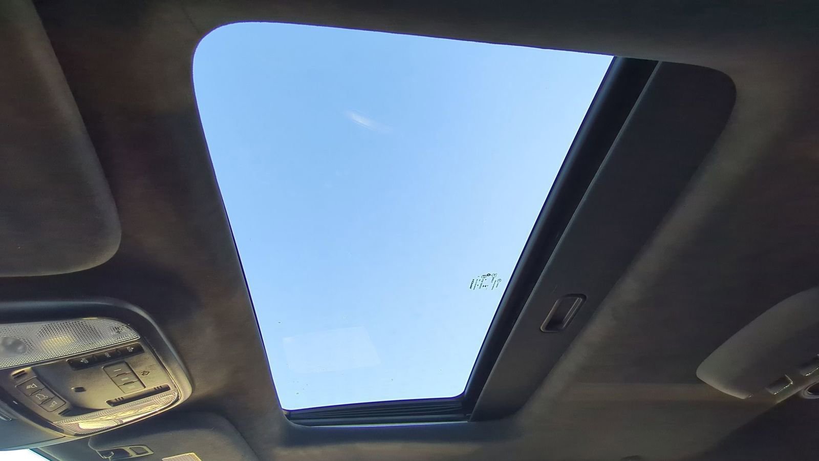 Used 2023 Dodge Durango R/T w/ Hemi Orange Plus Package image 23