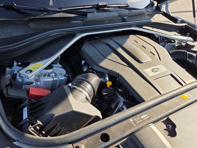 Used 2023 Land Rover Range Rover Long Wheelbase SE image 21