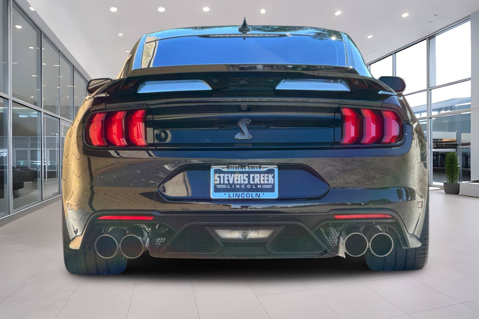 Used 2022 Ford Mustang Shelby GT500 w/ Technology Package RWD image 5