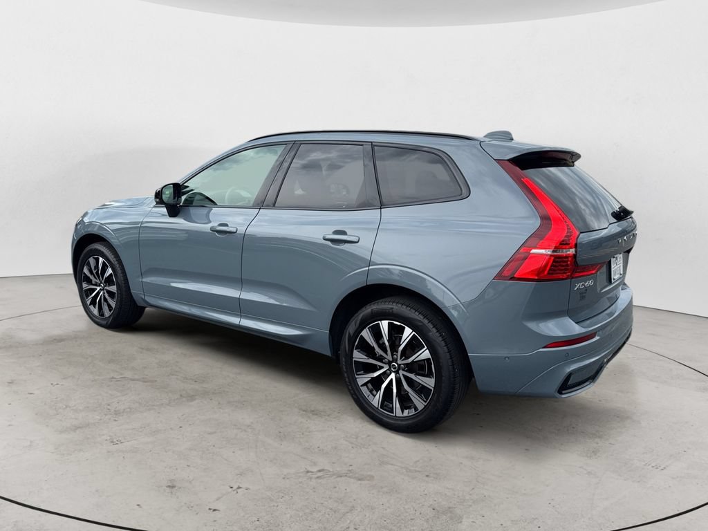 Certified 2024 Volvo XC60 B5 Plus w/ Climate Package AWD/4WD image 4