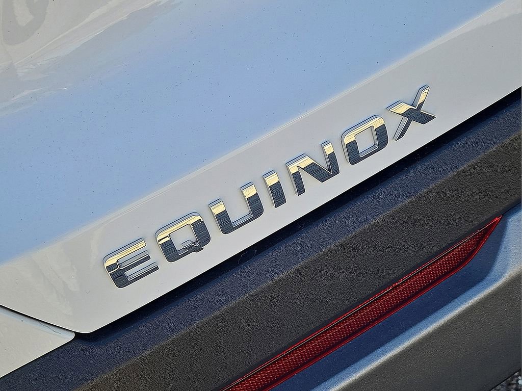 Used 2026 Chevrolet Equinox LT image 11