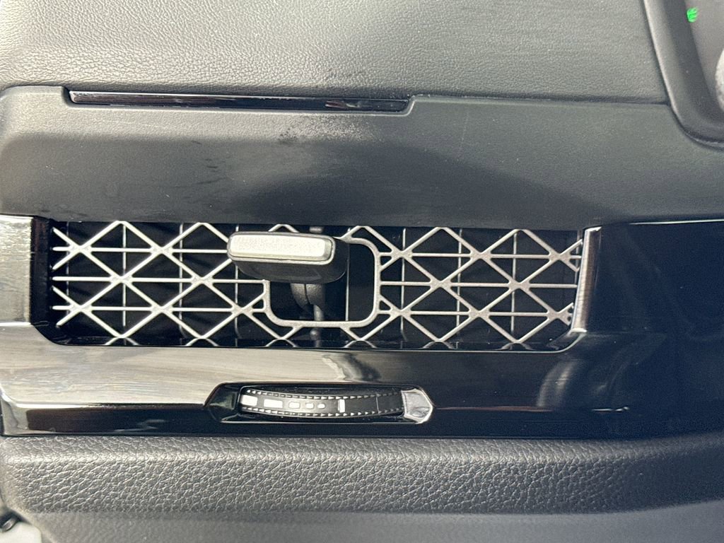 Used 2023 Honda Accord Touring image 12