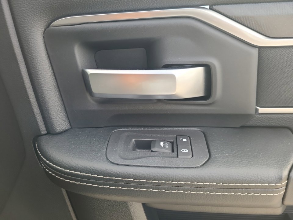 New 2025 RAM 2500 Big Horn image 31