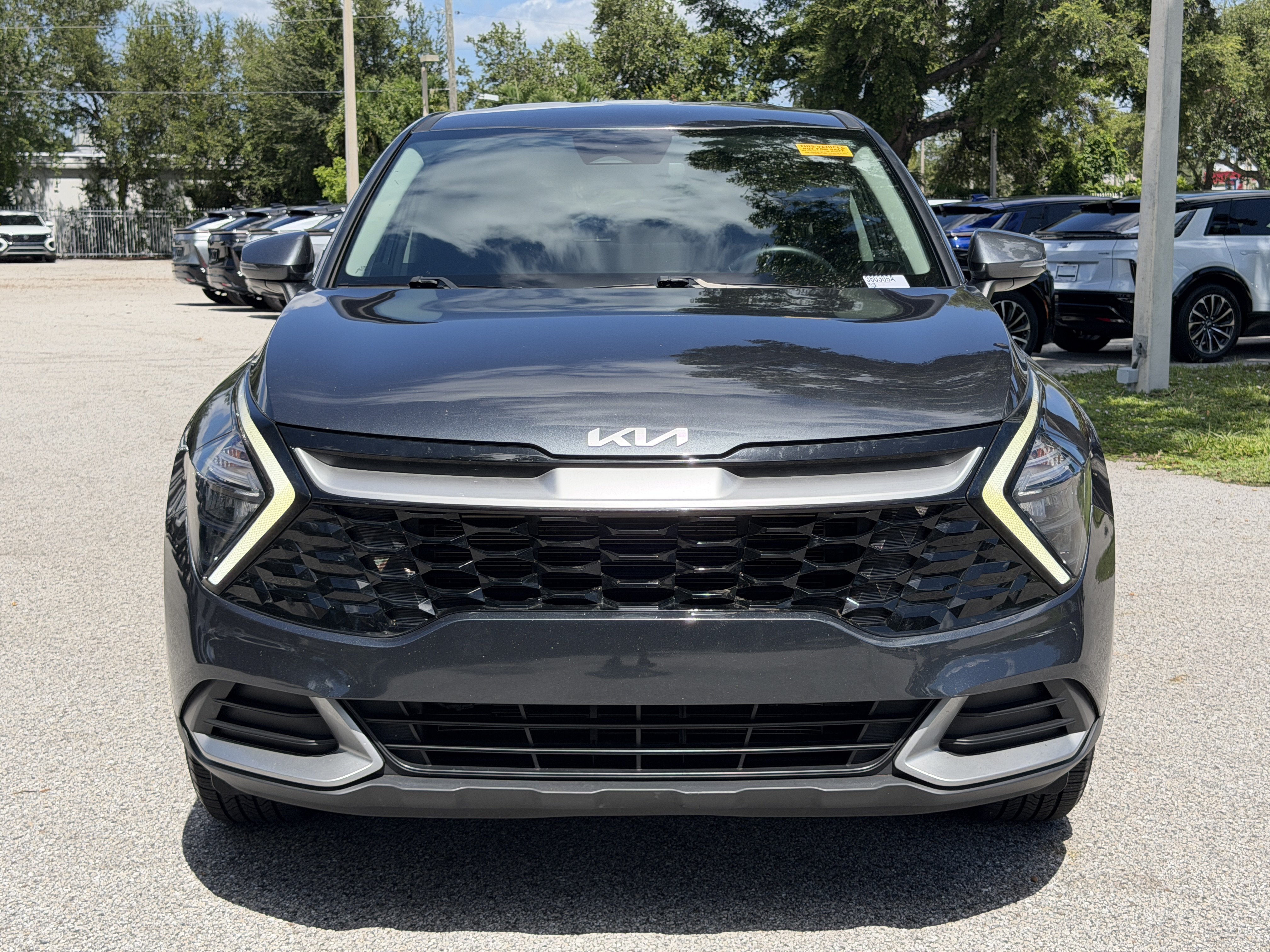 Used 2023 Kia Sportage EX FWD image 2