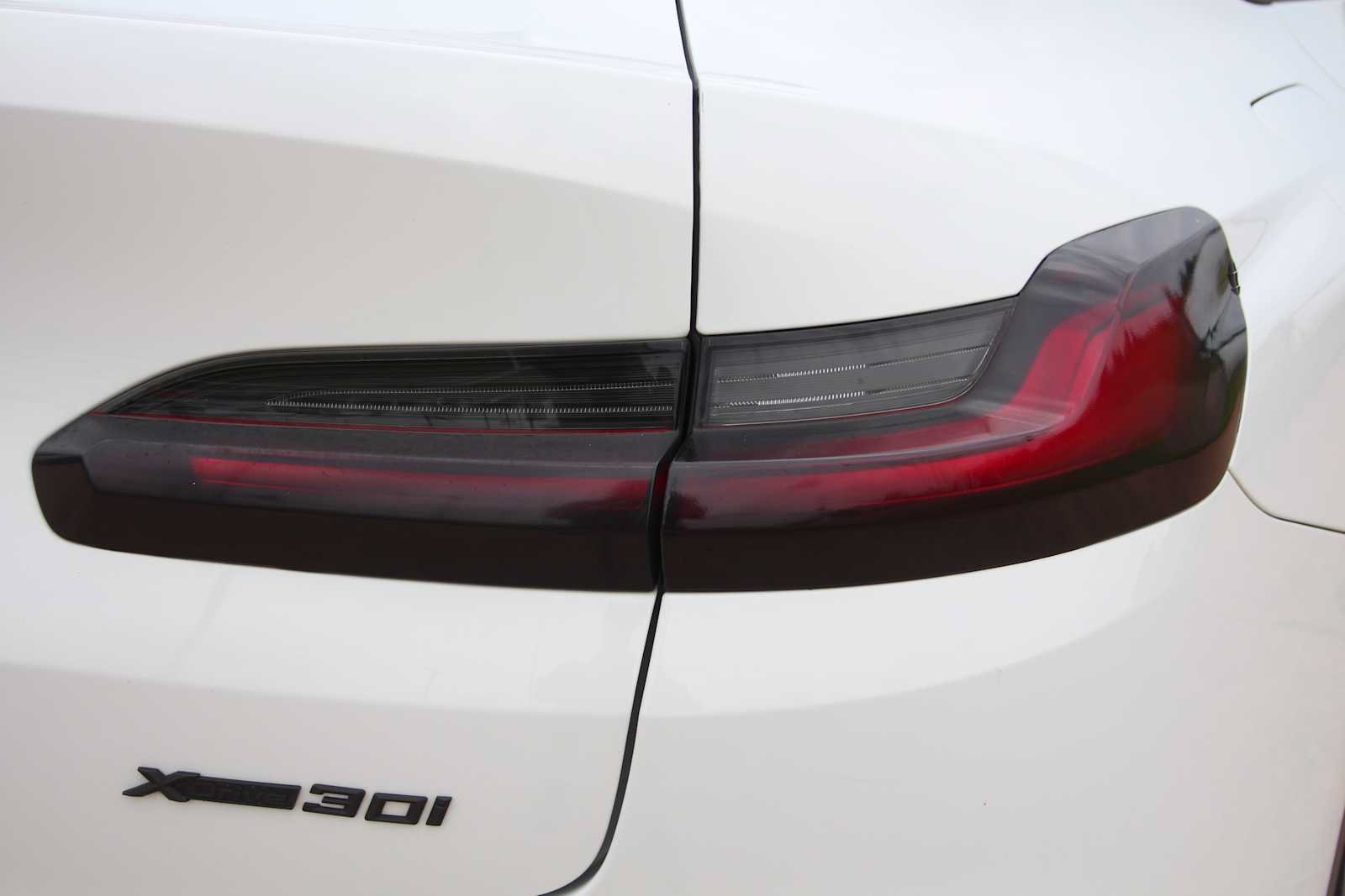 Used 2021 BMW X4 xDrive30i w/ Executive Package AWD/4WD image 11