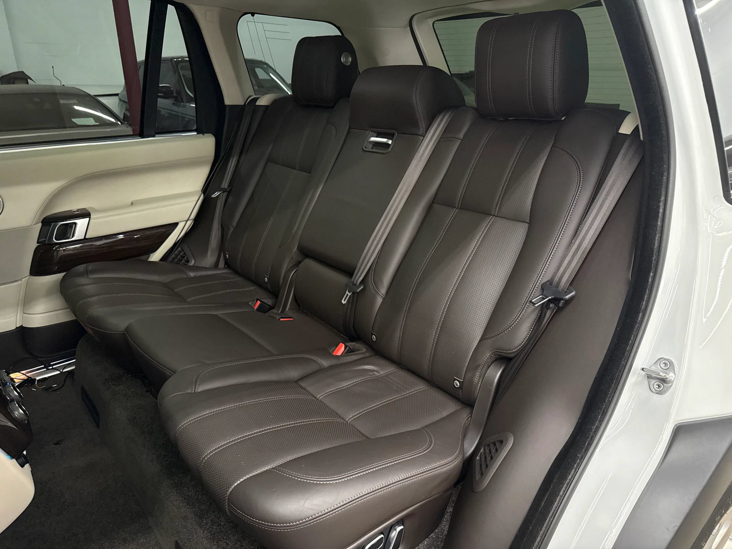 Used 2015 Land Rover Range Rover Long Wheelbase Supercharged AWD/4WD image 27