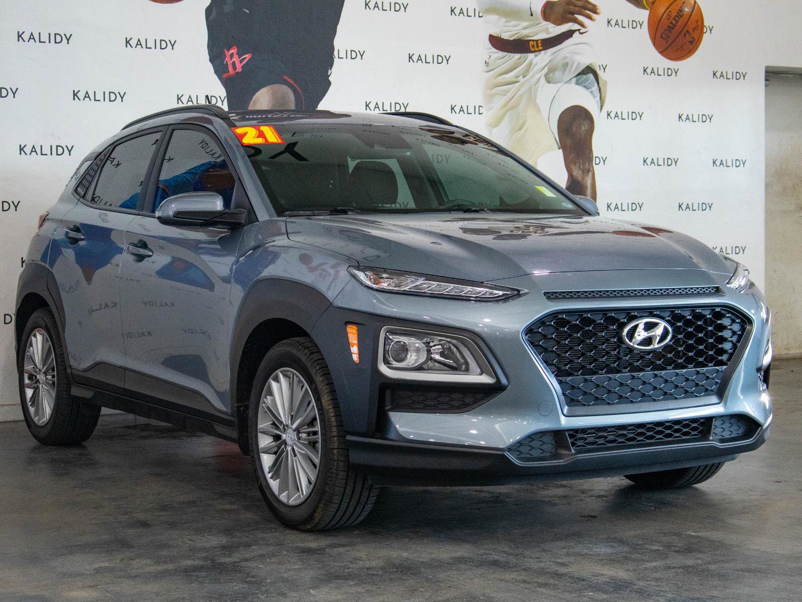 Used 2021 Hyundai Kona SEL w/ Cargo Package image 18