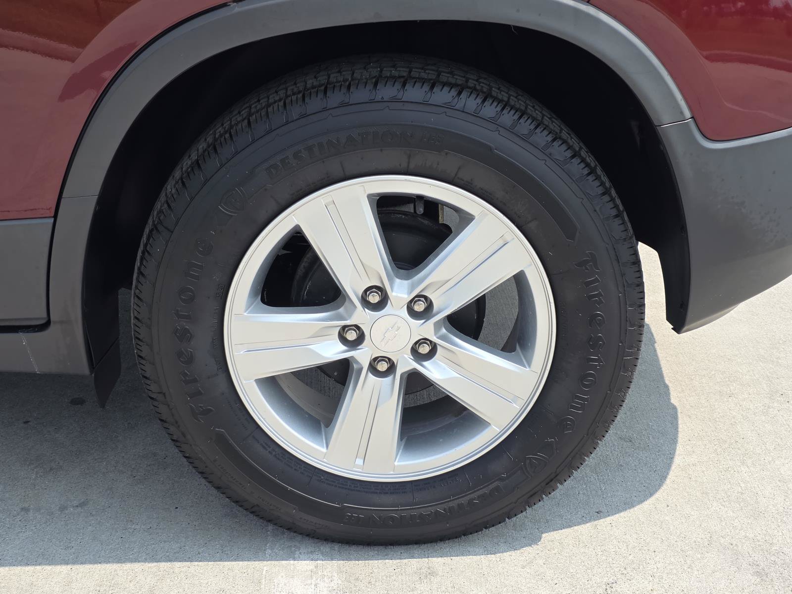 Used 2016 Chevrolet Trax LT w/ LT Sun and Sound Package FWD image 8