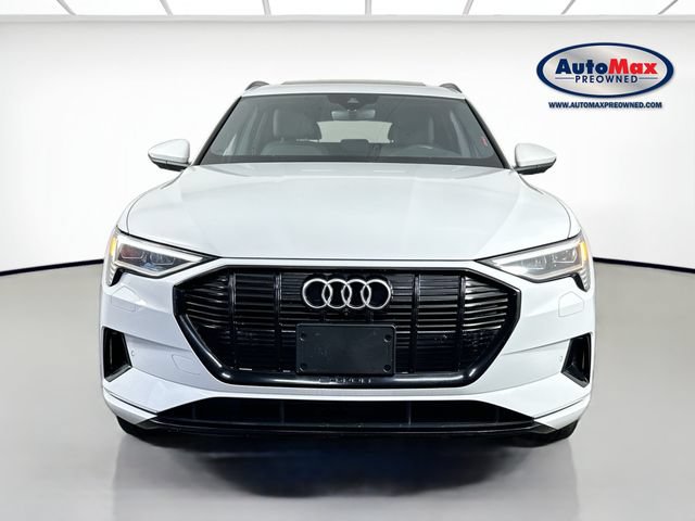 Used 2022 Audi e-tron Premium w/ Convenience Plus Package AWD/4WD image 7