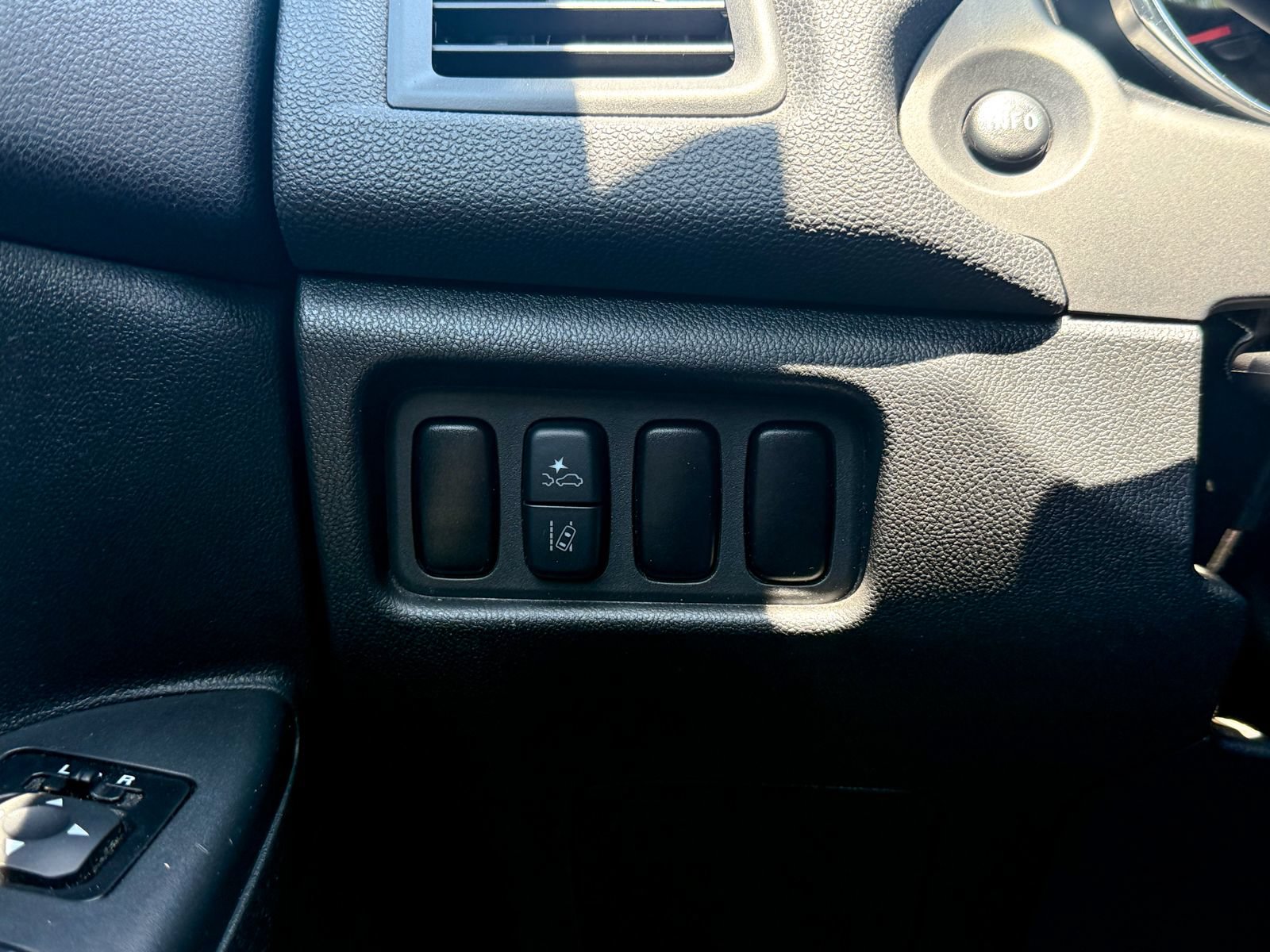 Used 2024 Mitsubishi Outlander Sport ES AWD/4WD image 35