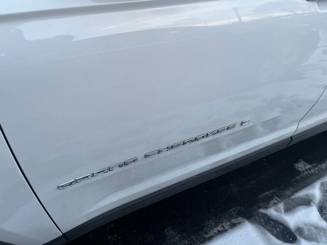 Used 2022 Jeep Grand Cherokee L Limited image 11