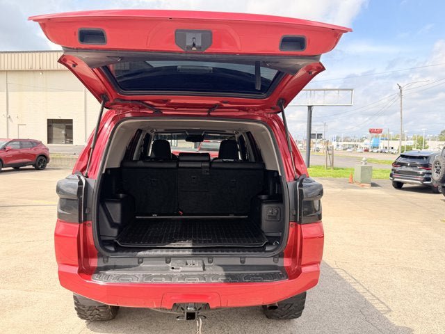Used 2021 Toyota 4Runner Venture w/ Moonroof Package AWD/4WD image 11