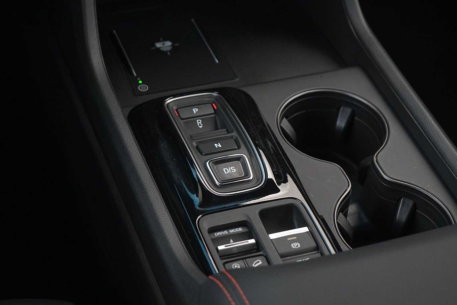 Used 2025 Honda Pilot TrailSport image 20