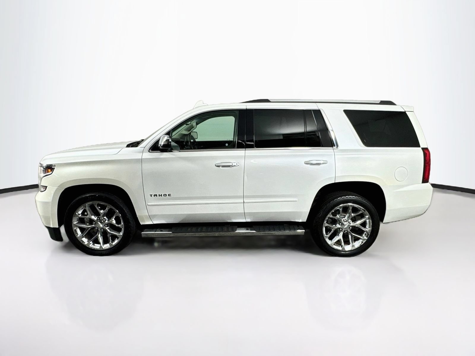 Used 2017 Chevrolet Tahoe Premier AWD/4WD image 4
