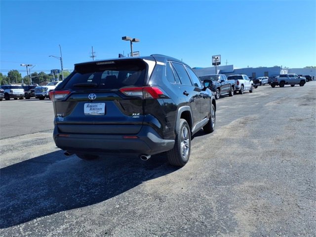 Used 2024 Toyota RAV4 XLE image 9