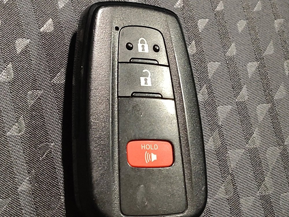 Used 2017 Toyota Prius Two w/ Carpet Mat Package image 32