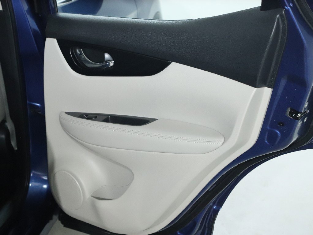 Used 2022 Nissan Rogue Sport SL w/ Premium Package image 33