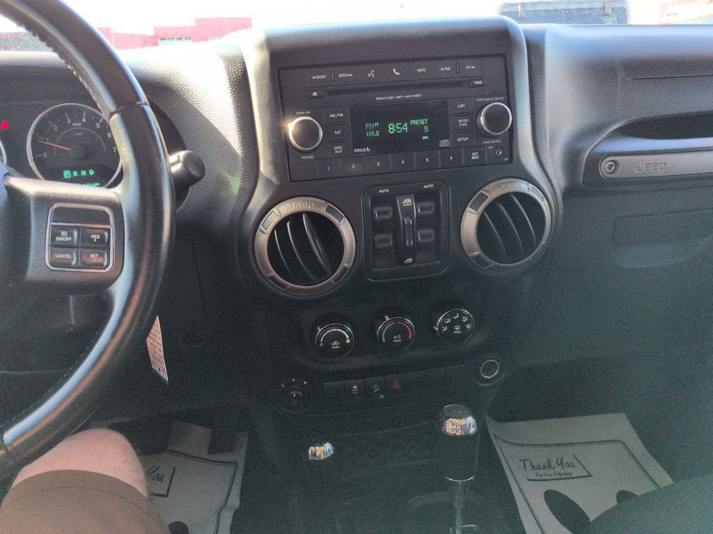 Used 2014 Jeep Wrangler Unlimited Sport w/ Quick Order Package 24S AWD/4WD image 17