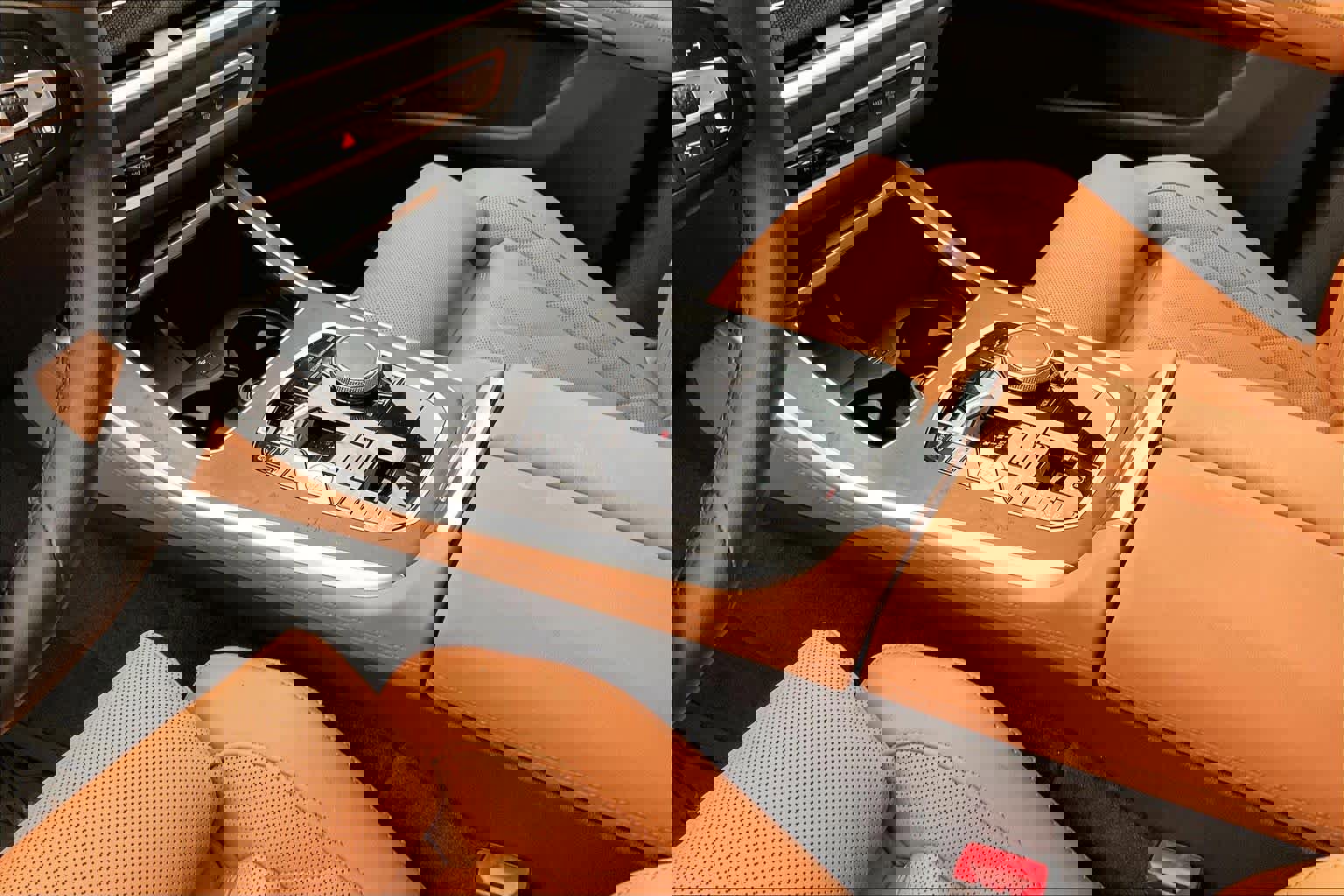 Used 2025 BMW X5 xDrive40i w/ Parking Assistance Package image 16